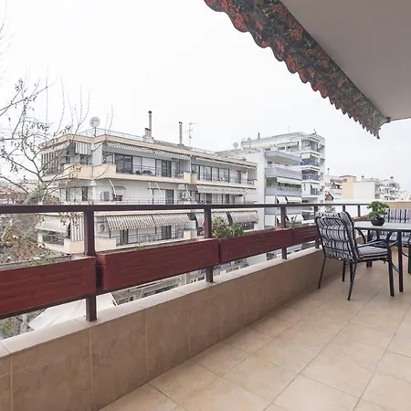 Houseloft Ideal Kalamaria Apartment