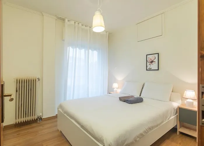 Houseloft Ideal Kalamaria Apartament *